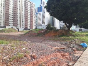 Sofá nas proximidades da Estação Águas Claras