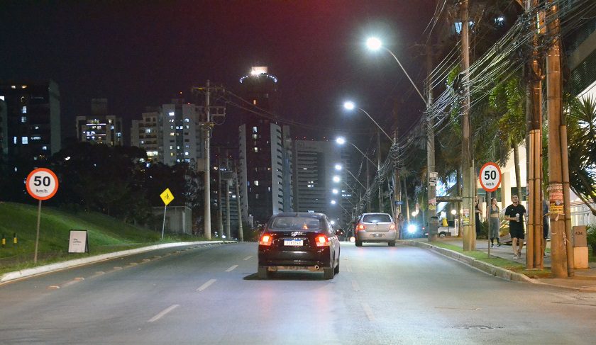 Iluminação de LED em Águas Claras