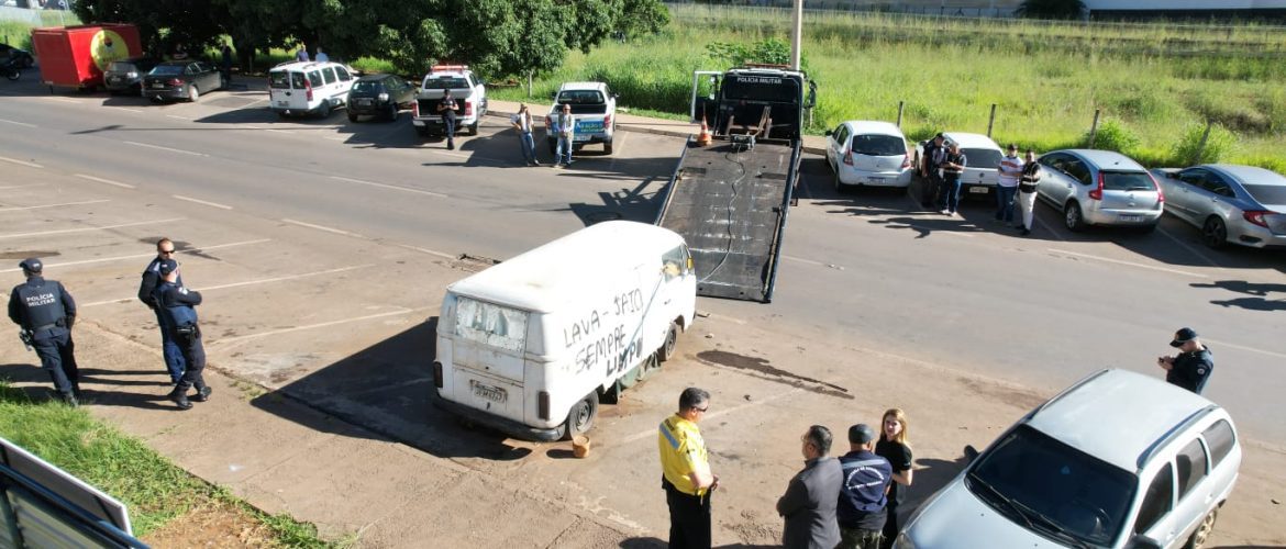 Carros recolhidos em Águas Claras