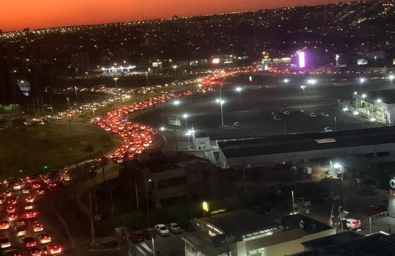 Trânsito conturbado em Águas Claras na noite de 03/07