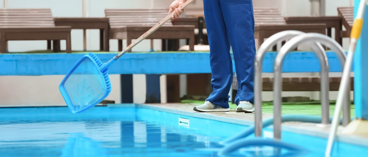 A importância de manter a limpeza de piscinas em dia