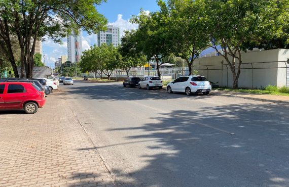 Novos quebra-molas na Avenida Parque Águas Claras